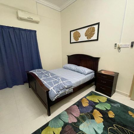 No 61 Nazirin Homestay Tmn Indah Raya 2 Manjung ルムット エクステリア 写真